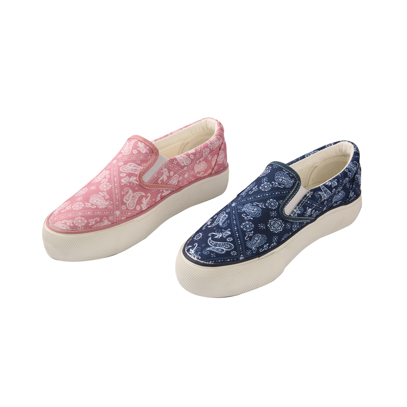 Round Toe Multiple Colors Men Low Top Canvas Shoes Custom Print Fashion Casual Shoes