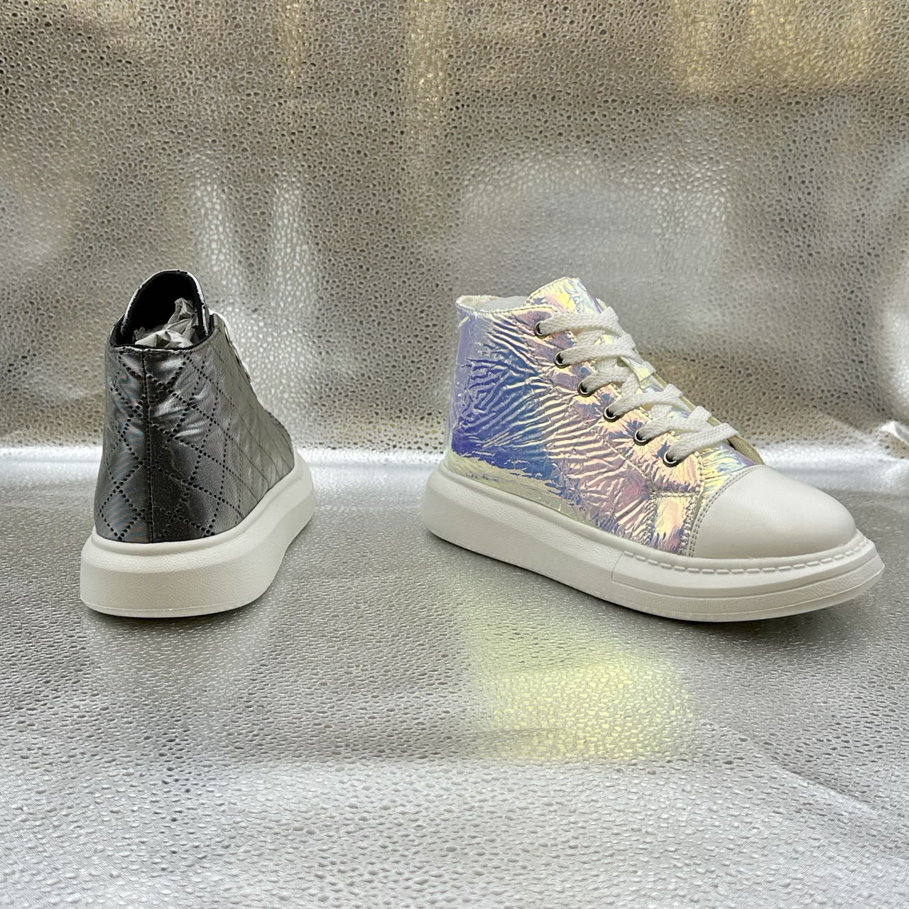 Factory Direct Selling Kids Shoes High Tops Shoes Multi Color Light Weight Trendy Shoes